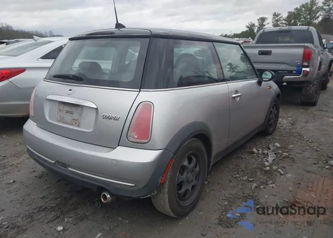 2005 Mini Cooper z USA, uszkodzony, nr VIN WMWRC33545TJ69044